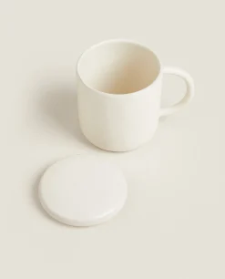 Textured Mug With Lid
