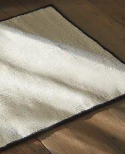 Wool Overlock Rug